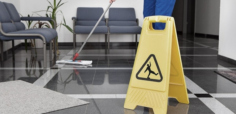 Por que investir em limpeza profissional para o seu hotel?